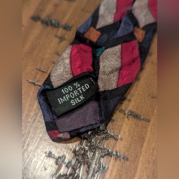 Krizia 100% Silk Patterned Geometric Tie - Picture 5 of 11